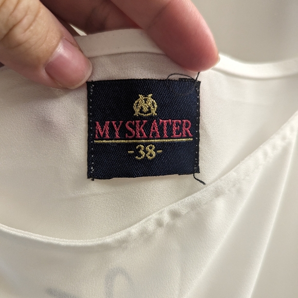 **PULLED** Floral Two-Piece Lounge Set - Picture 11 of 11